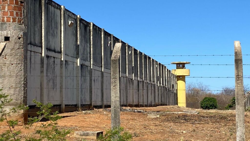 tres-homens-escapam-de-presidio-de-cajazeiras,-na-paraiba,-e-forcas-de-seguranca-iniciam-operacao-para-recapturar-foragidos